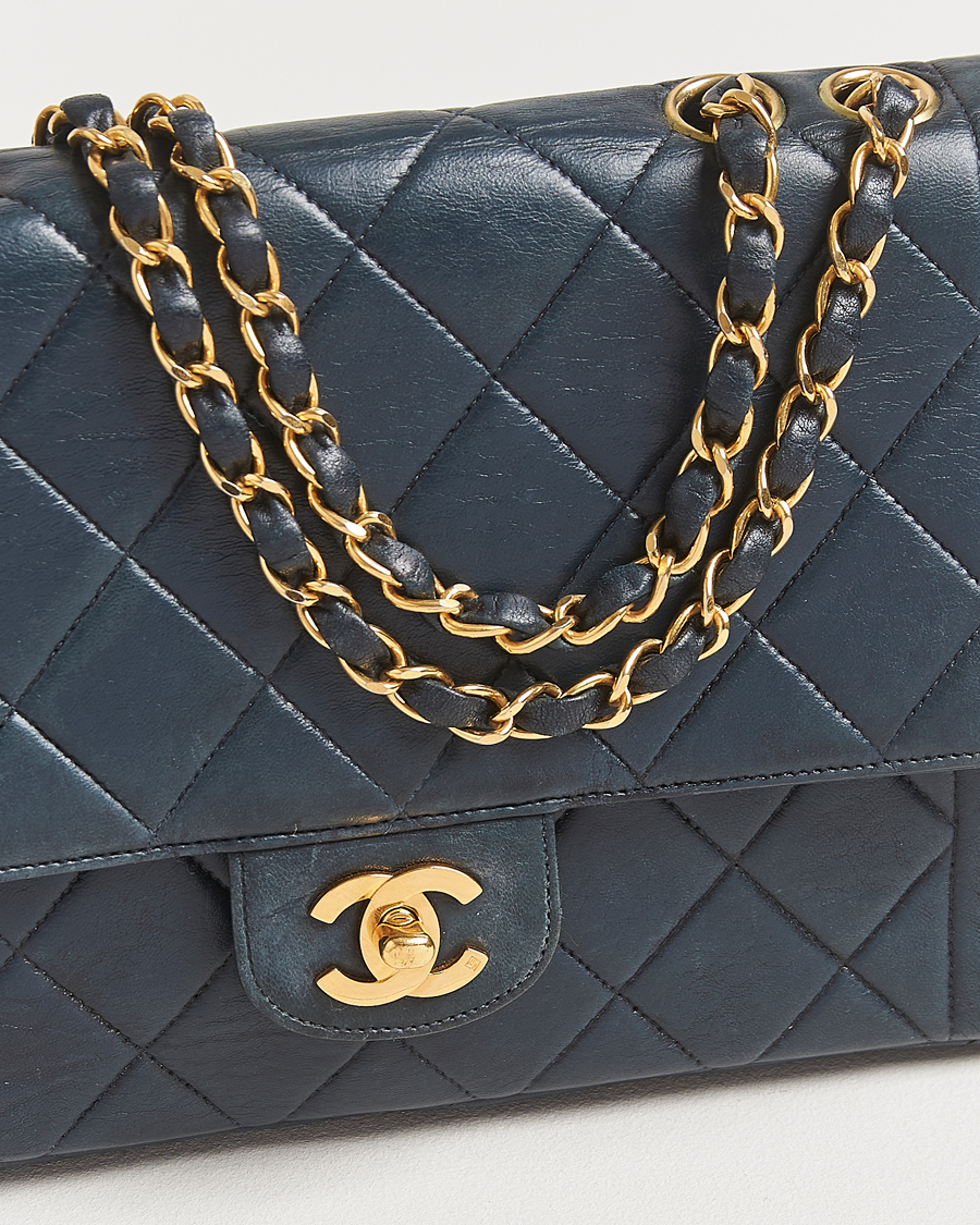 Heren | Pre-Owned & Vintage Bags | Chanel Pre-Owned | Classic Medium Single Flap Bag Lambskin Navy