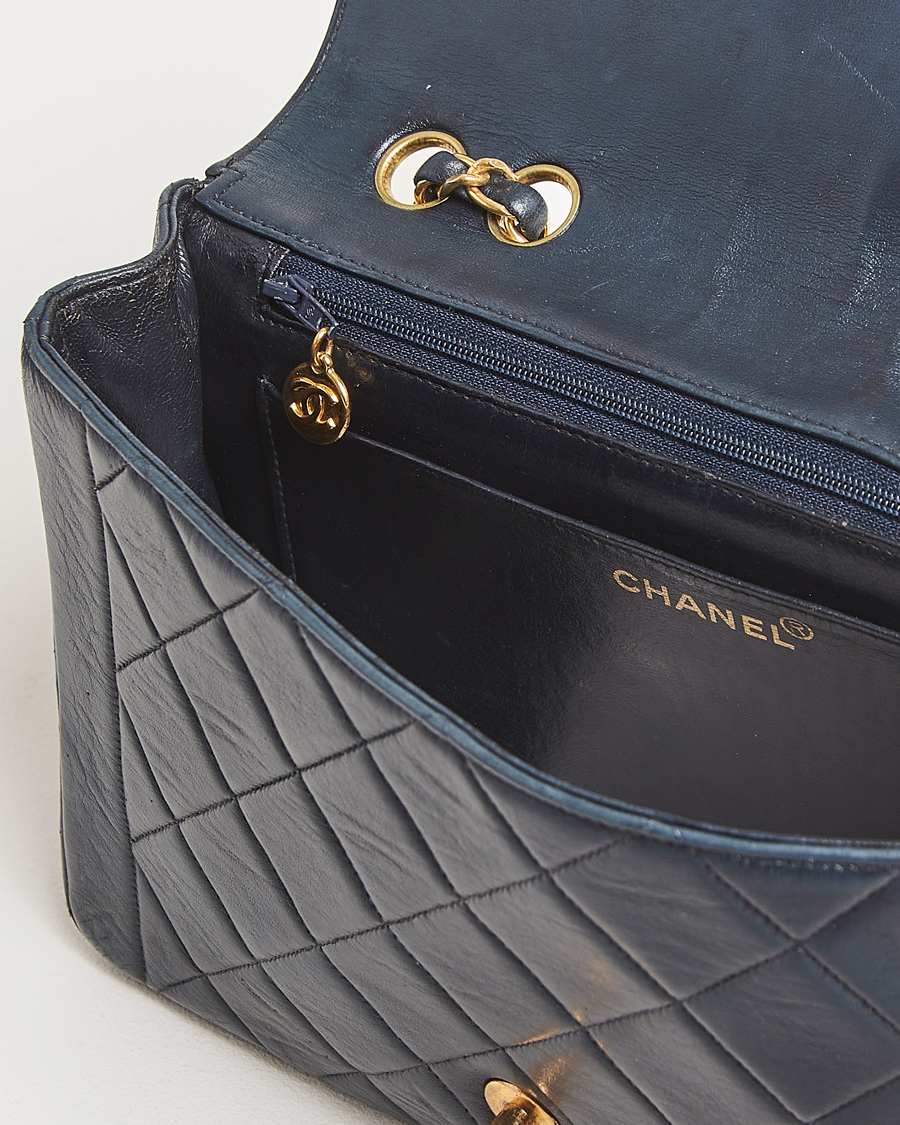Heren | Pre-Owned & Vintage Bags | Chanel Pre-Owned | Classic Medium Single Flap Bag Lambskin Navy