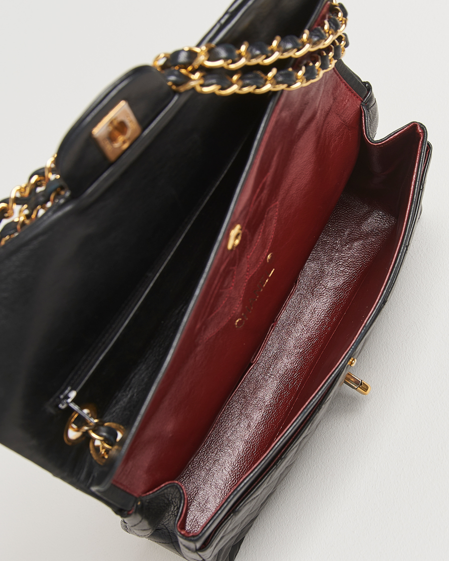 Heren | Pre-Owned & Vintage Bags | Chanel Pre-Owned | Classic Double Flap Medium Lambskin Black