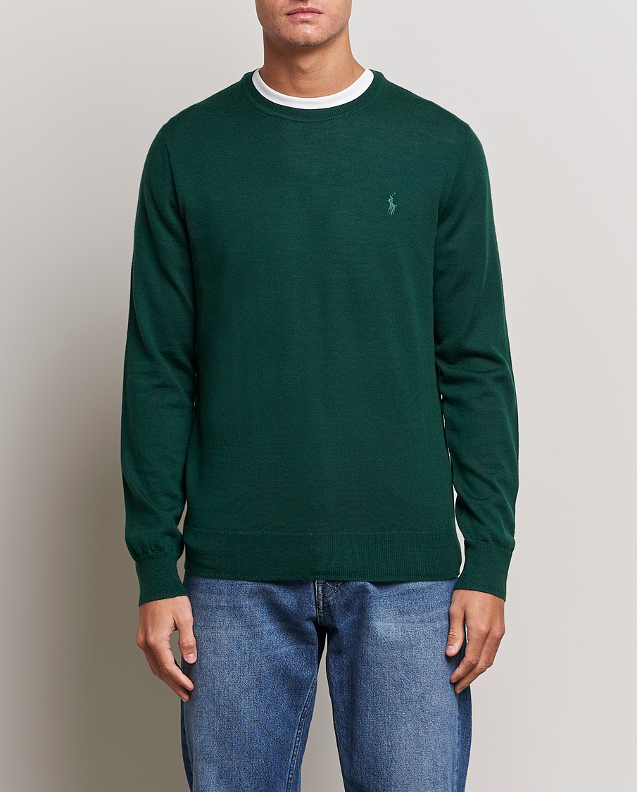 Polo crew deals neck