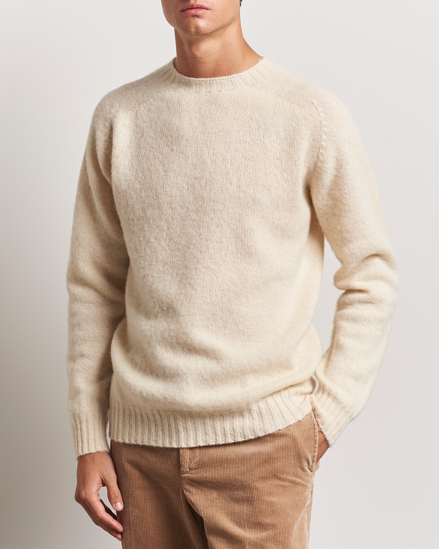 Heren | Gebreide truien | Harley Of Scotland | Brushed Supersoft Lambswool Crewneck Cream