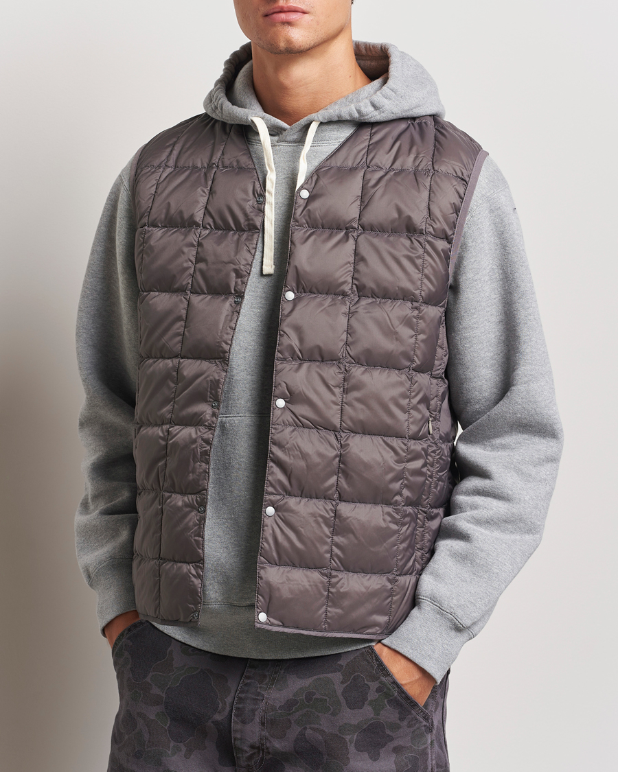 Heren | Herfstjassen | TAION | V-Neck Lightweight Down Vest Gray