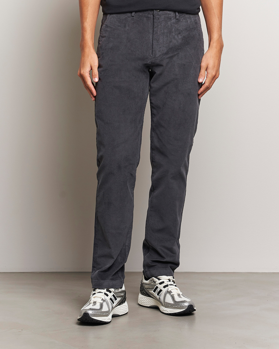 Heren |  | Dockers | Slim Cotton Corduroy Chino Asphalt