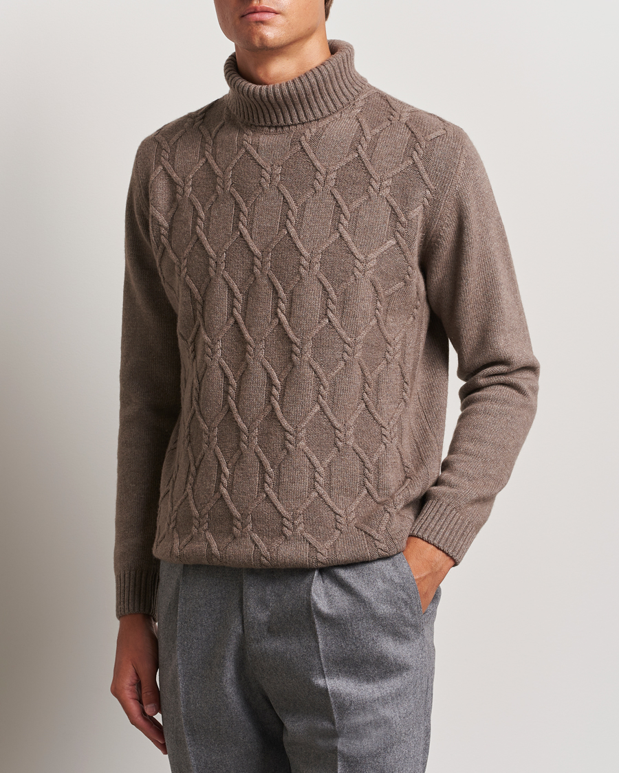 Heren |  | Oscar Jacobson | Salomon Heavy Knitted Cable Rollneck Light Brown