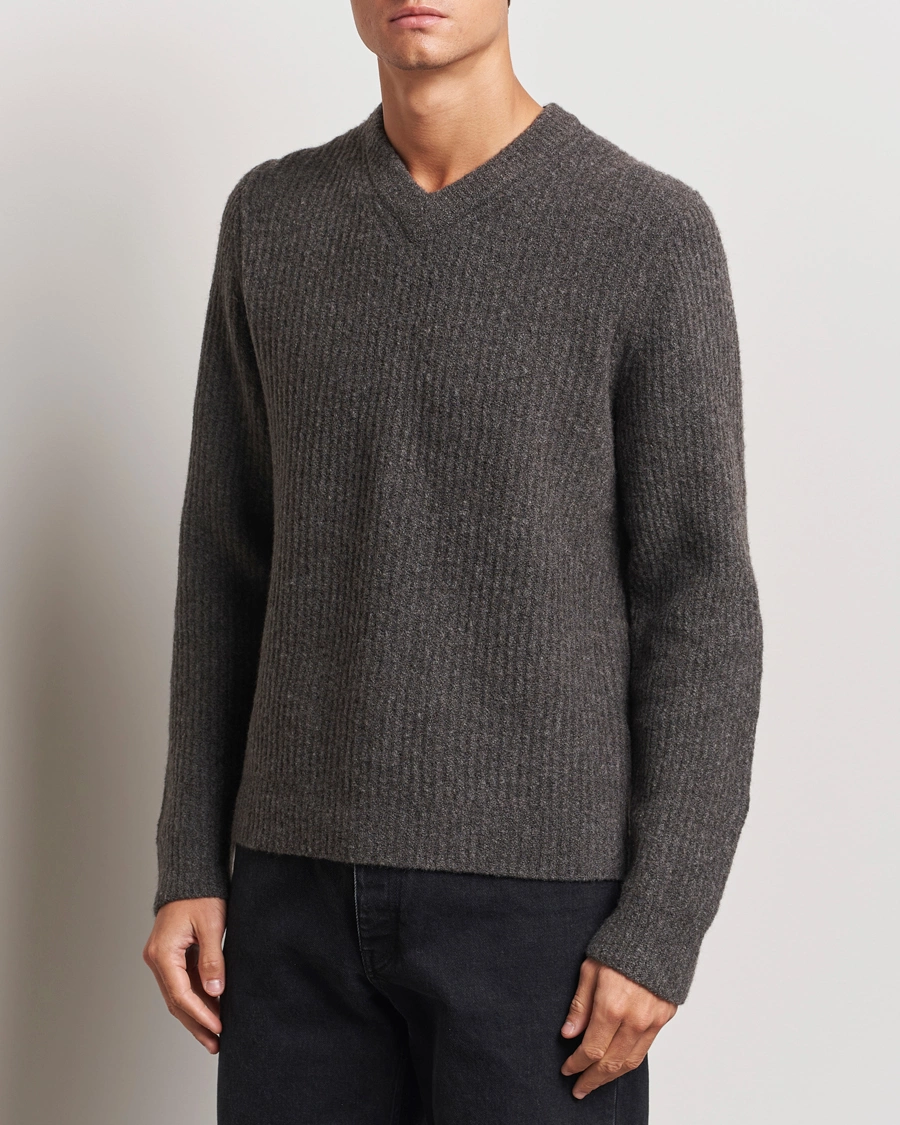 Heren |  | Samsøe Samsøe | Koji Rib Knitted V-Neck Volcanic Ash