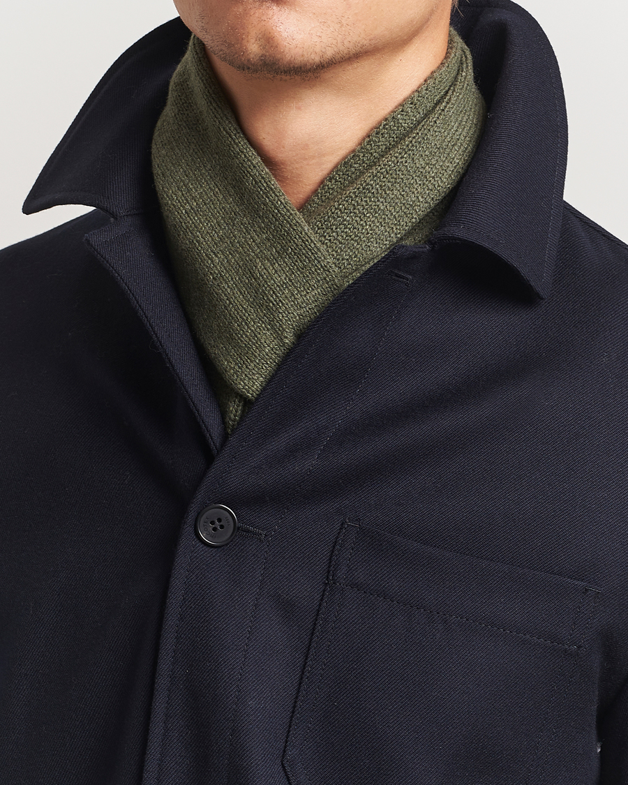 Heren |  | Piacenza Cashmere | Short Loop Cashmere Scarf Olive