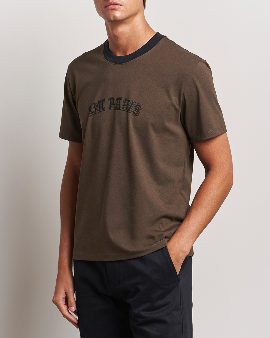 Heren |  | AMI | Paris Logo T-Shirt Dark Coffee