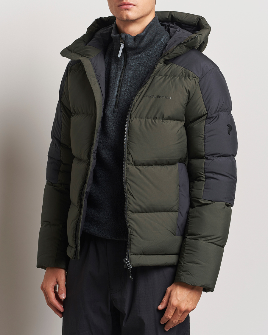 Heren |  | Peak Performance | Down Puffer Hood Jacket Olive Extreme