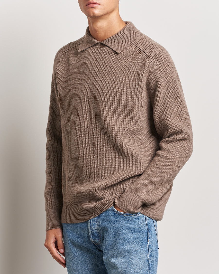 Heren |  | Sunspel | Ribbed Wool/Cashmere Poloneck Sandstone