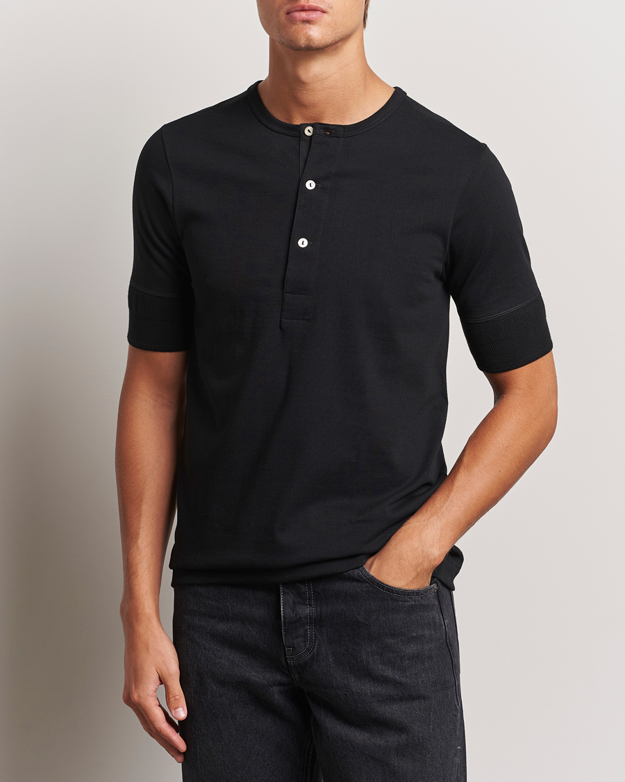 Heren |  | Merz b. Schwanen | Short Sleeve Organic Cotton Henley Black