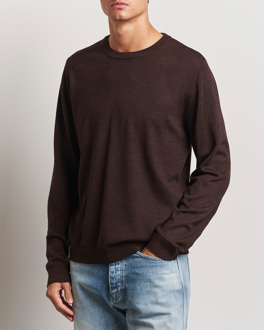 Heren | Truien | A Day\'s March | Alagón Merino Crew Dark Brown