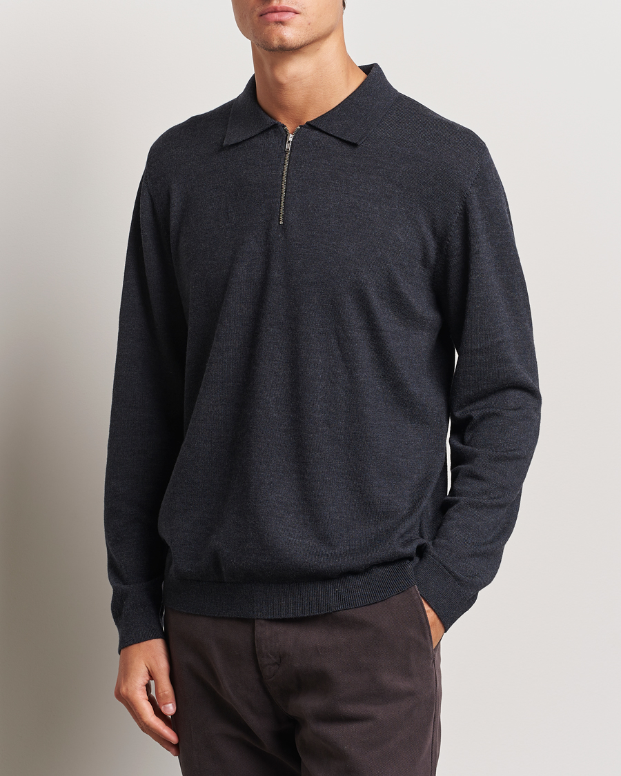 Heren |  | A Day\'s March | Thompson Merino Half-Zip Polo Anthracite