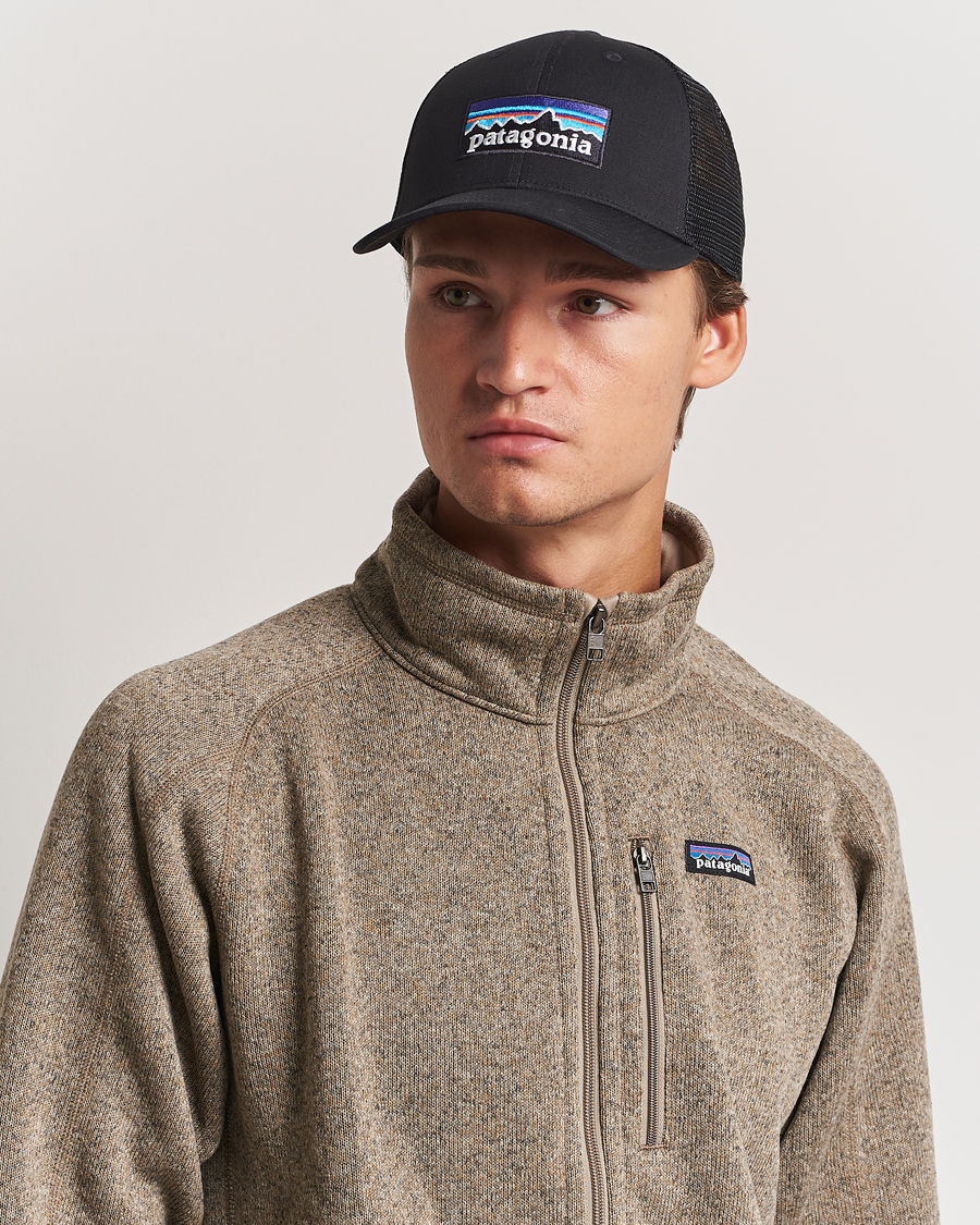 Heren |  | Patagonia | P-6 Logo LoPro Trucker Hat Black