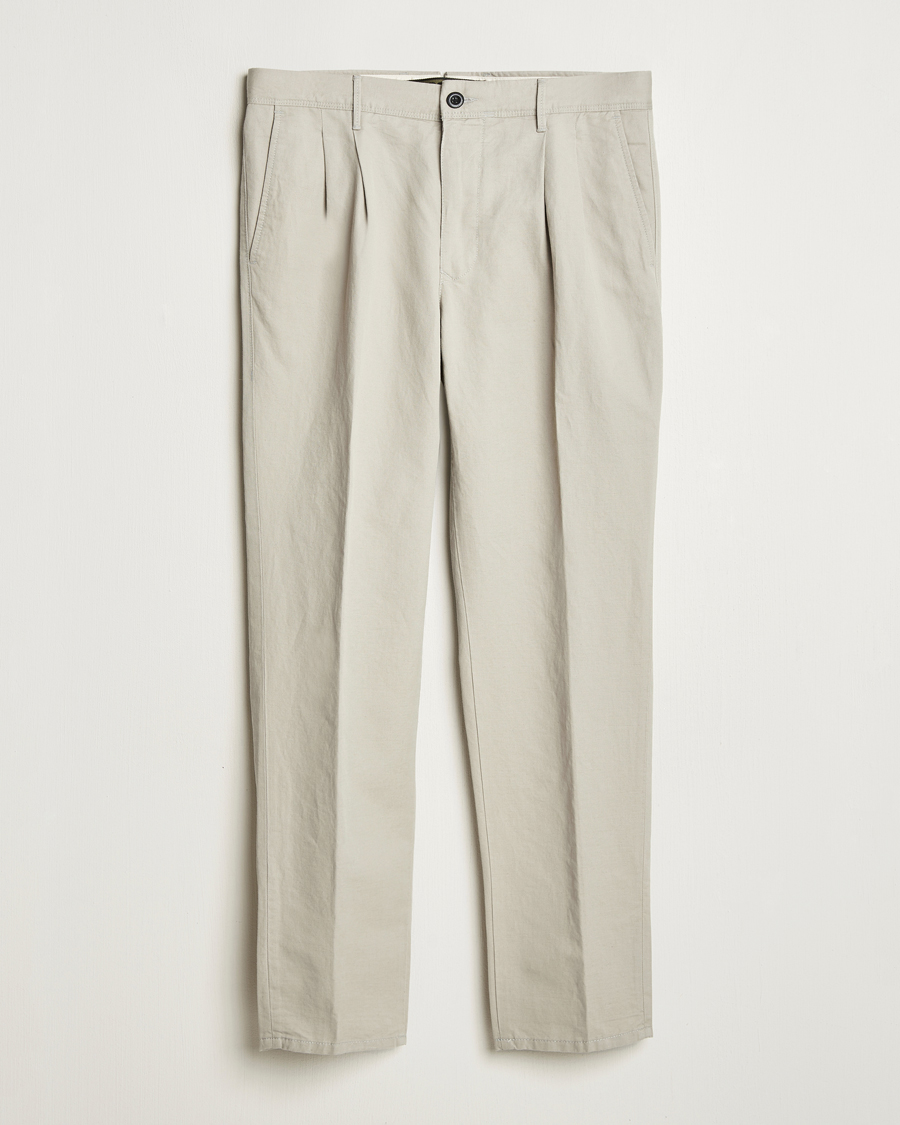 Heren | Broeken | Incotex | Tapered Fit Pleated Linen Slacks Light Beige