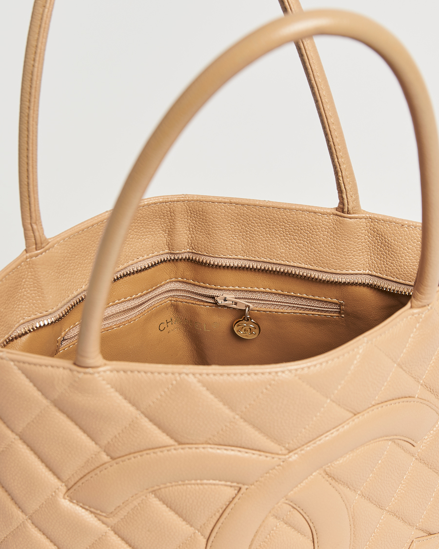 Heren | Gifts for Her | Chanel Pre-Owned | Medallion Tote Bag Caviar Beige